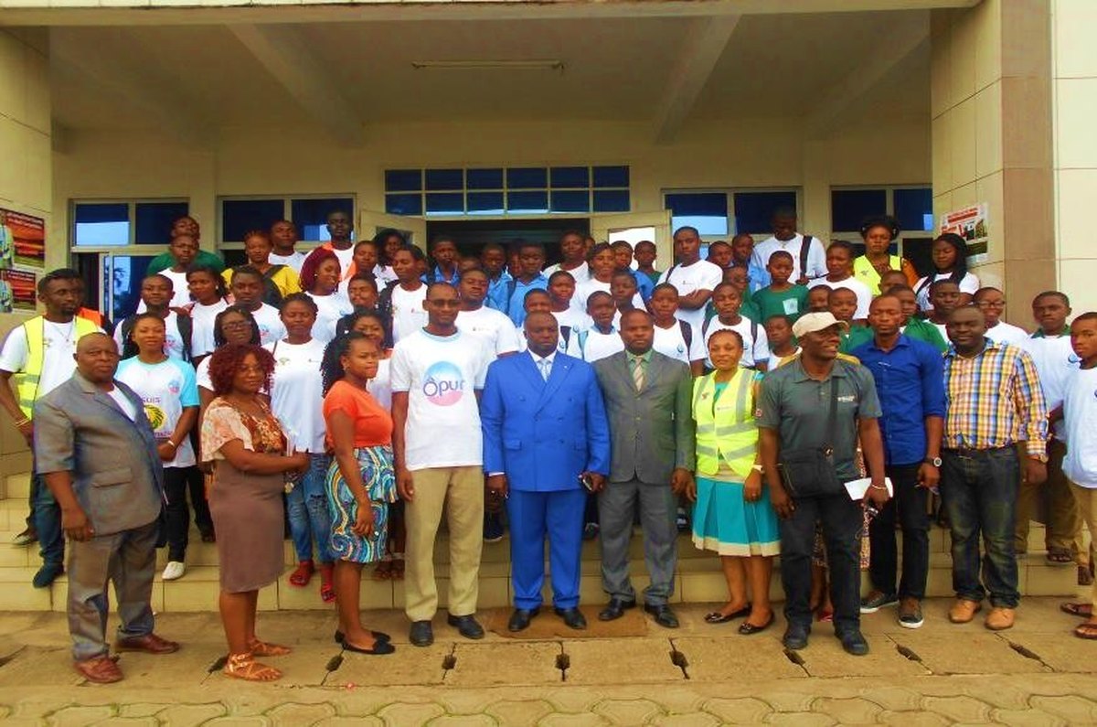 Community stakeholders assembled at a FAAFNET event