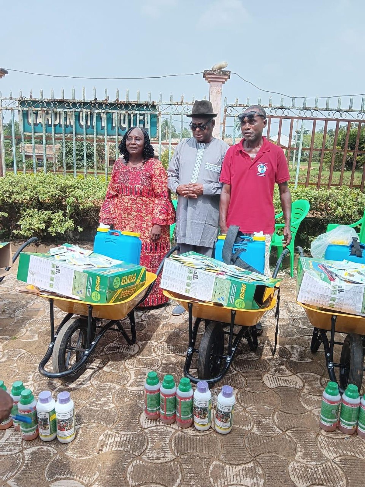 Farm tools and inputs handed to Ekondo Titi farmers